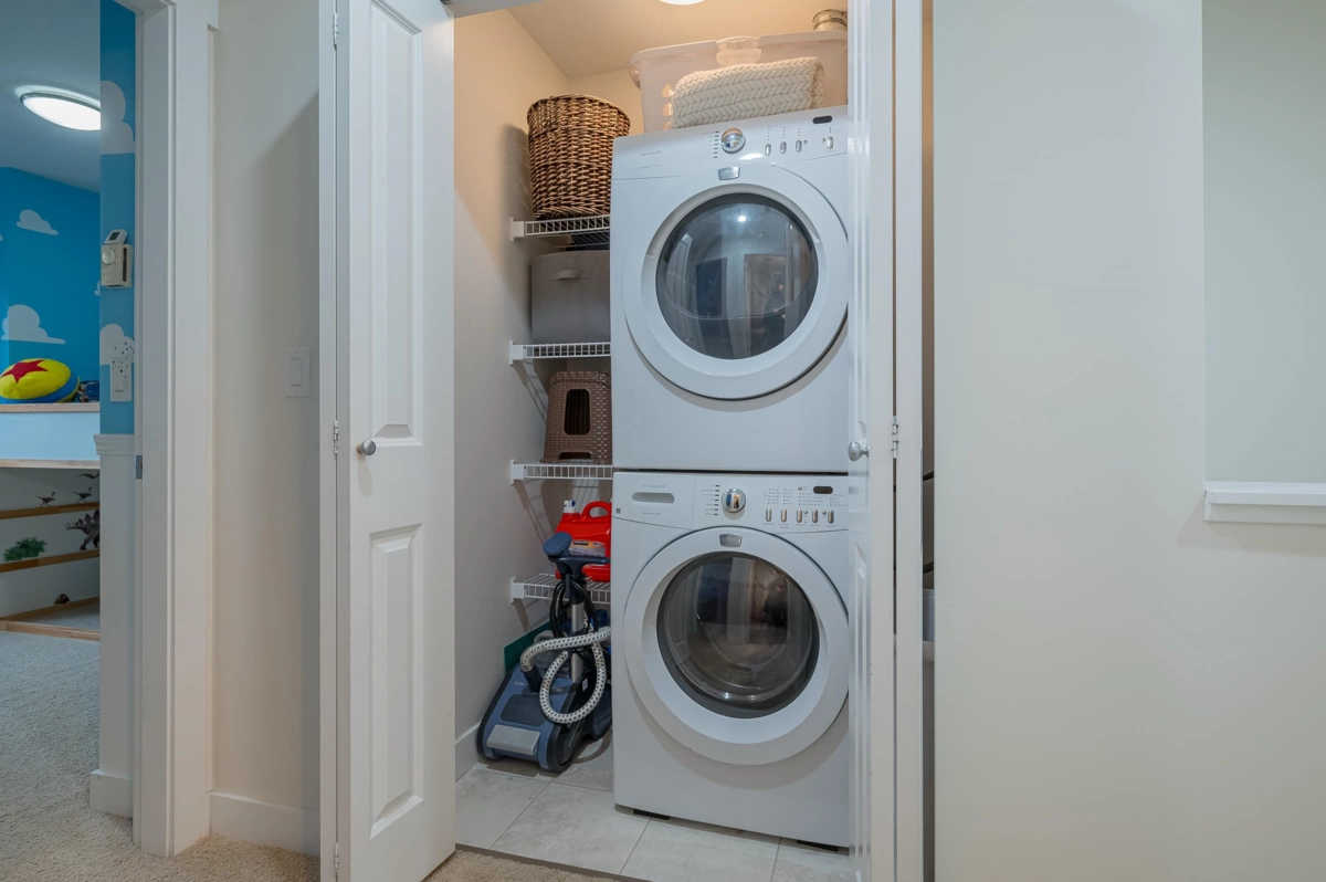 Front Yard Photo of 13 18211 70th Avenue, Surrey, BC