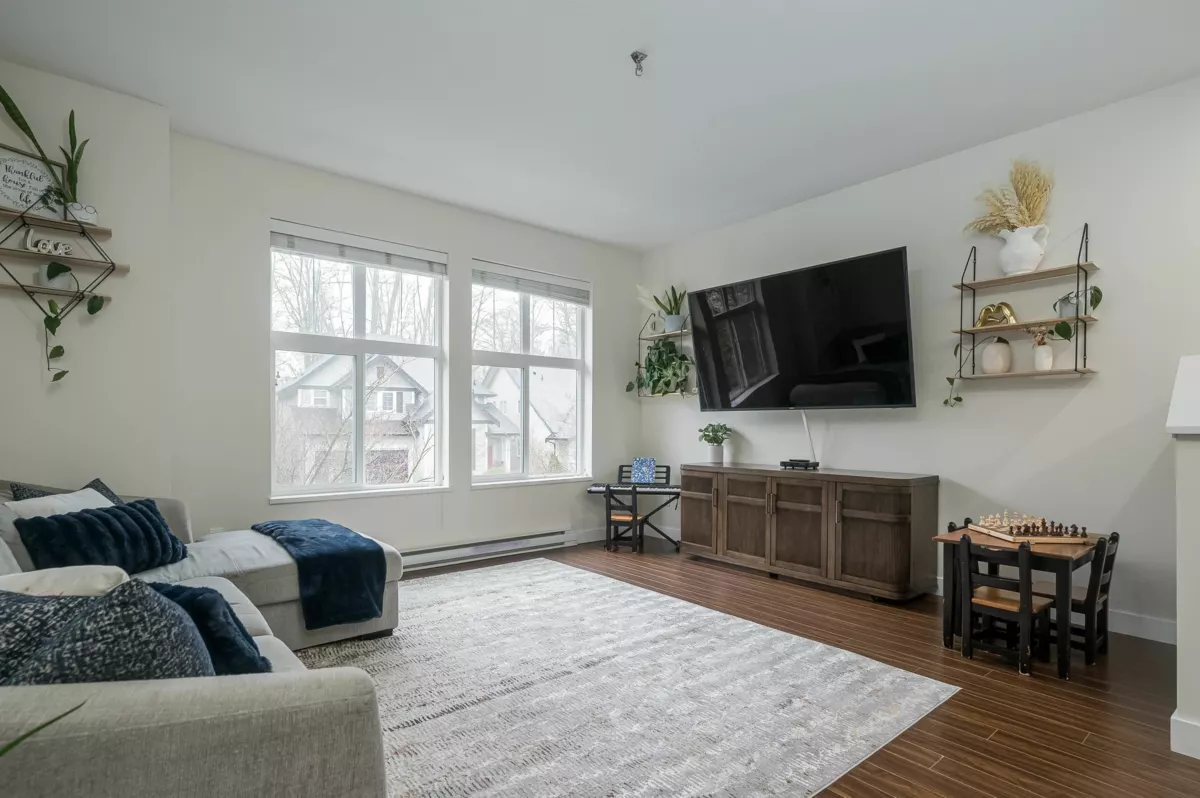 Kitchen Photo of 13 18211 70th Avenue, Surrey, BC