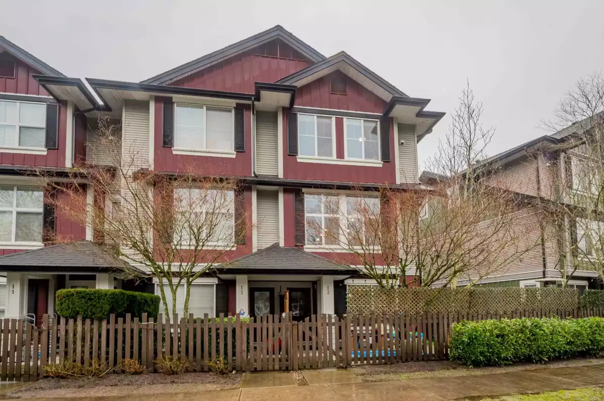 Living Room Photo of 13 18211 70th Avenue, Surrey, BC