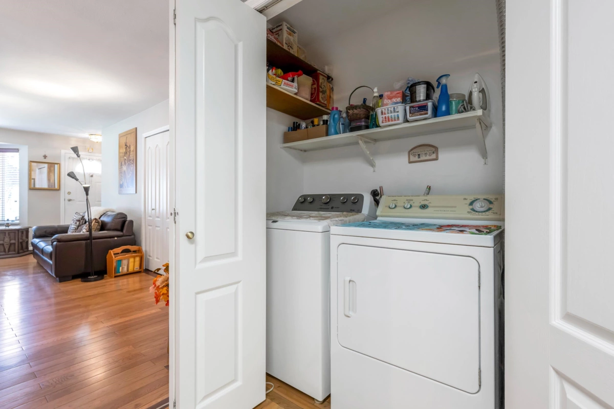 Powder Room Photo of 25 22308 124 Avenue, Maple Ridge, BC