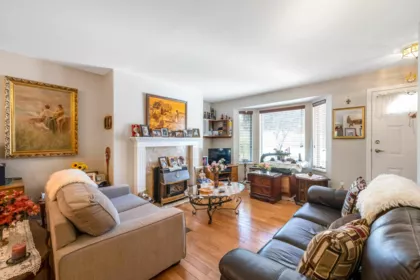 Kitchen Photo of 25 22308 124 Avenue, Maple Ridge, BC
