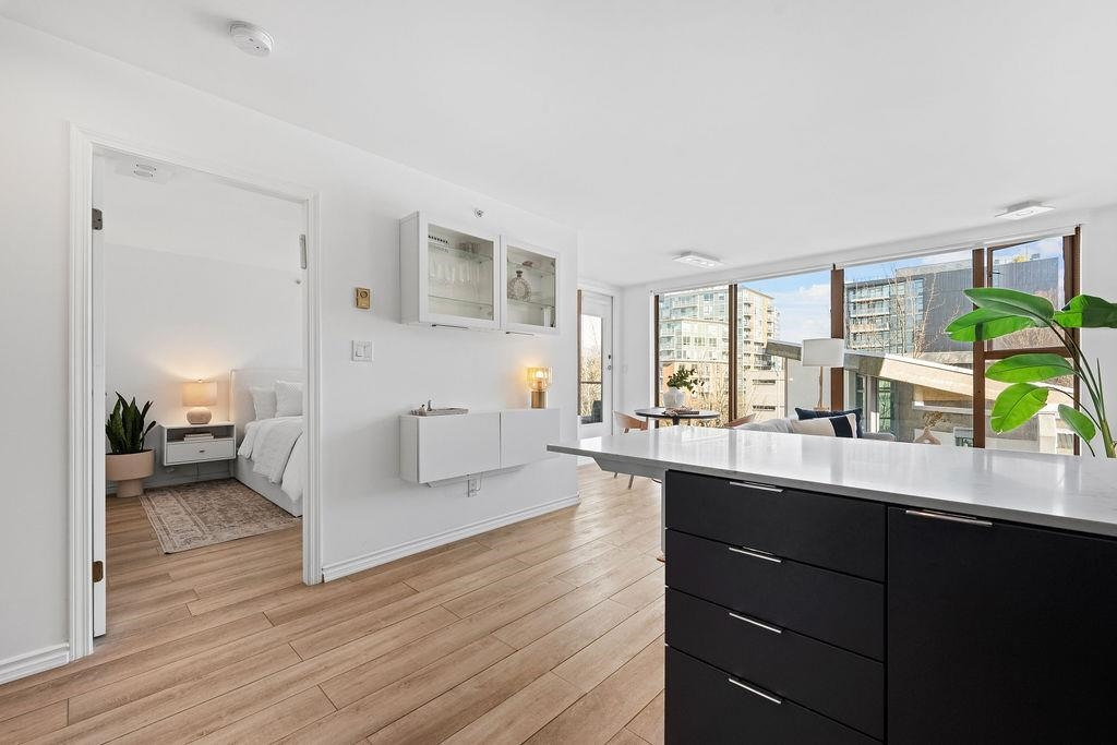 Breakfast Nook Photo of 404 1633 W 8th Avenue, Vancouver, BC