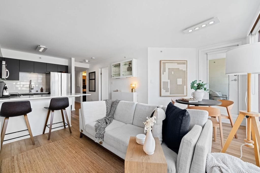 Living Room Photo of 404 1633 W 8th Avenue, Vancouver, BC