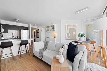 404 1633 W 8th Avenue, Vancouver, BC