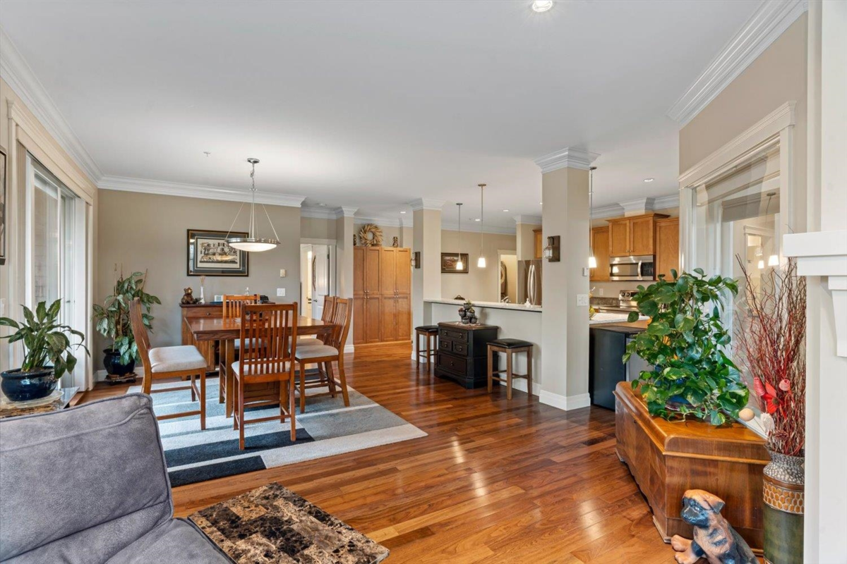Breakfast Nook Photo of 301A 45595 Tamihi Way, Chilliwack, BC