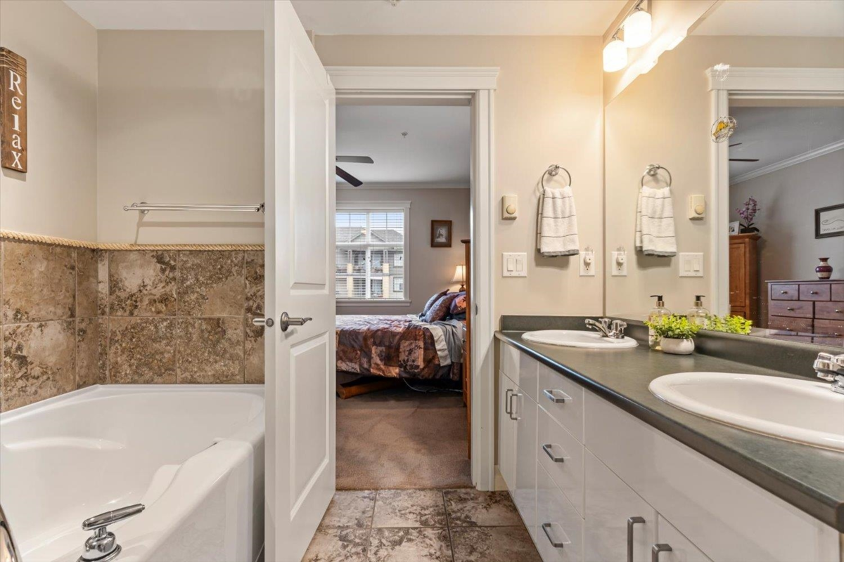 Outdoor Patio Photo of 301A 45595 Tamihi Way, Chilliwack, BC