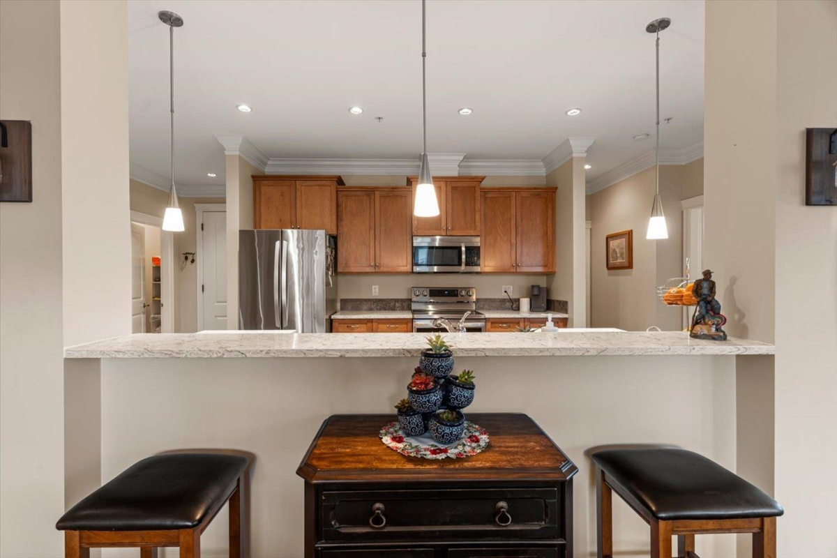 Primary Bathroom Photo of 301A 45595 Tamihi Way, Chilliwack, BC