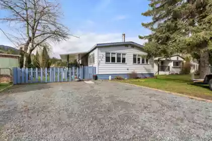 69 3942 Columbia Valley Highway, Cultus Lake, BC, Cultus Lake — Manufactured Home for sale