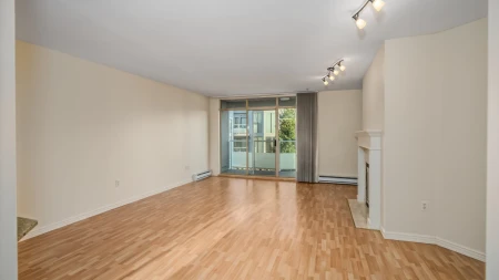 306 48 Richmond Street, New Westminster, BC, New Westminster — Apartment/Condo for sale