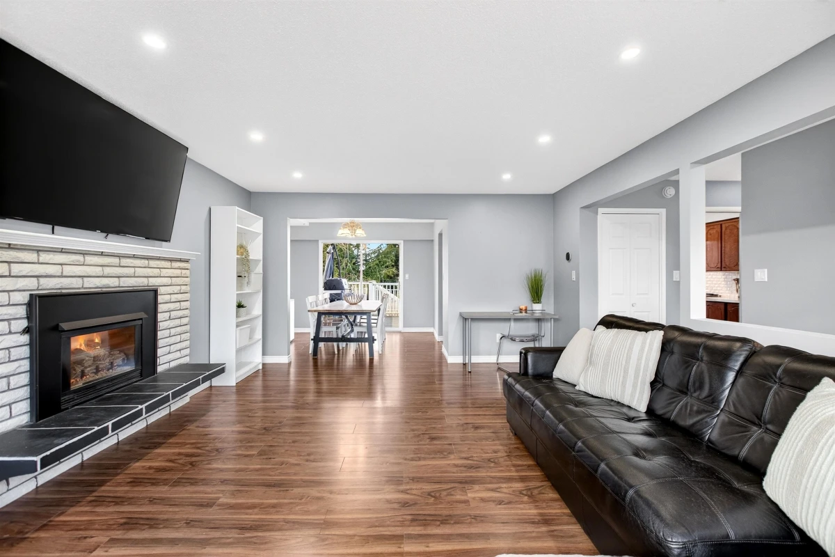 Dining Area Photo of 21875 124 Avenue, Maple Ridge, BC