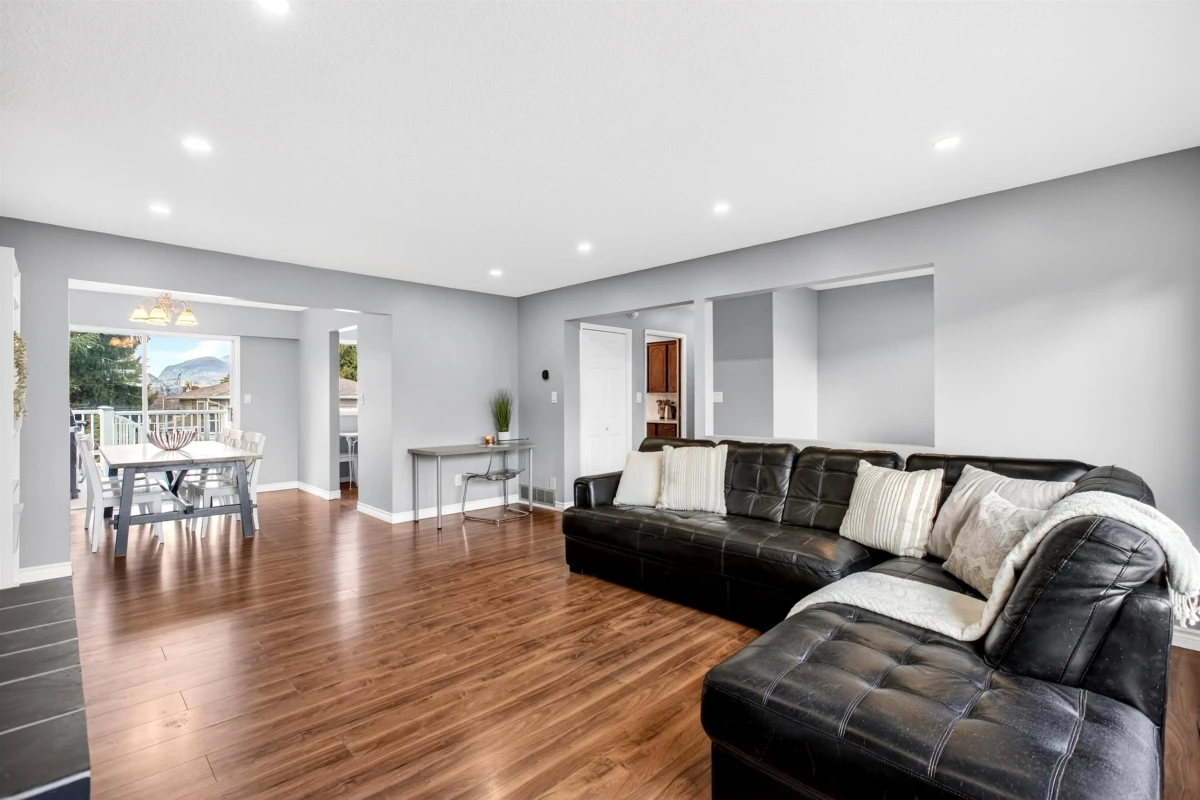 Family Room Photo of 21875 124 Avenue, Maple Ridge, BC