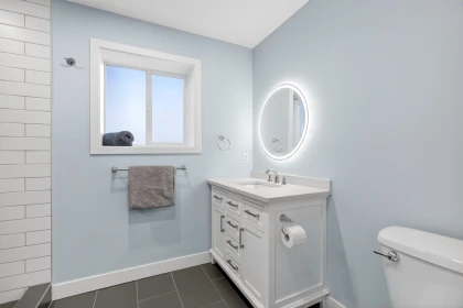 Hallway Photo of 21875 124 Avenue, Maple Ridge, BC