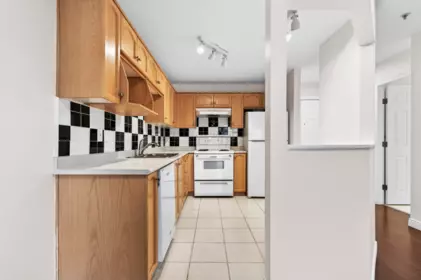 Primary Bedroom Photo of 405 2615 Jane Street, Port Coquitlam, BC