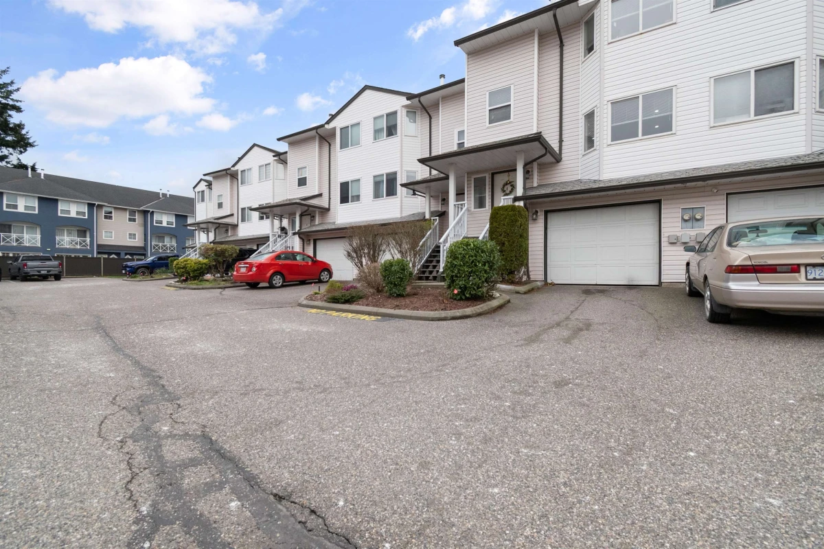 Family Room Photo of 4 5950 Vedder Road, Chilliwack, BC