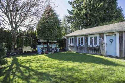 Front Yard Photo of 13852 Coldicutt Avenue, White Rock, BC
