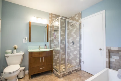 Powder Room Photo of 13852 Coldicutt Avenue, White Rock, BC