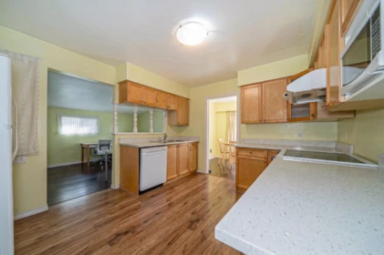 4831 Foxglove Crescent, Richmond, BC, Richmond — Single Family Residence for sale