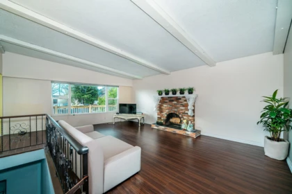 Kitchen Photo of 4831 Foxglove Crescent, Richmond, BC