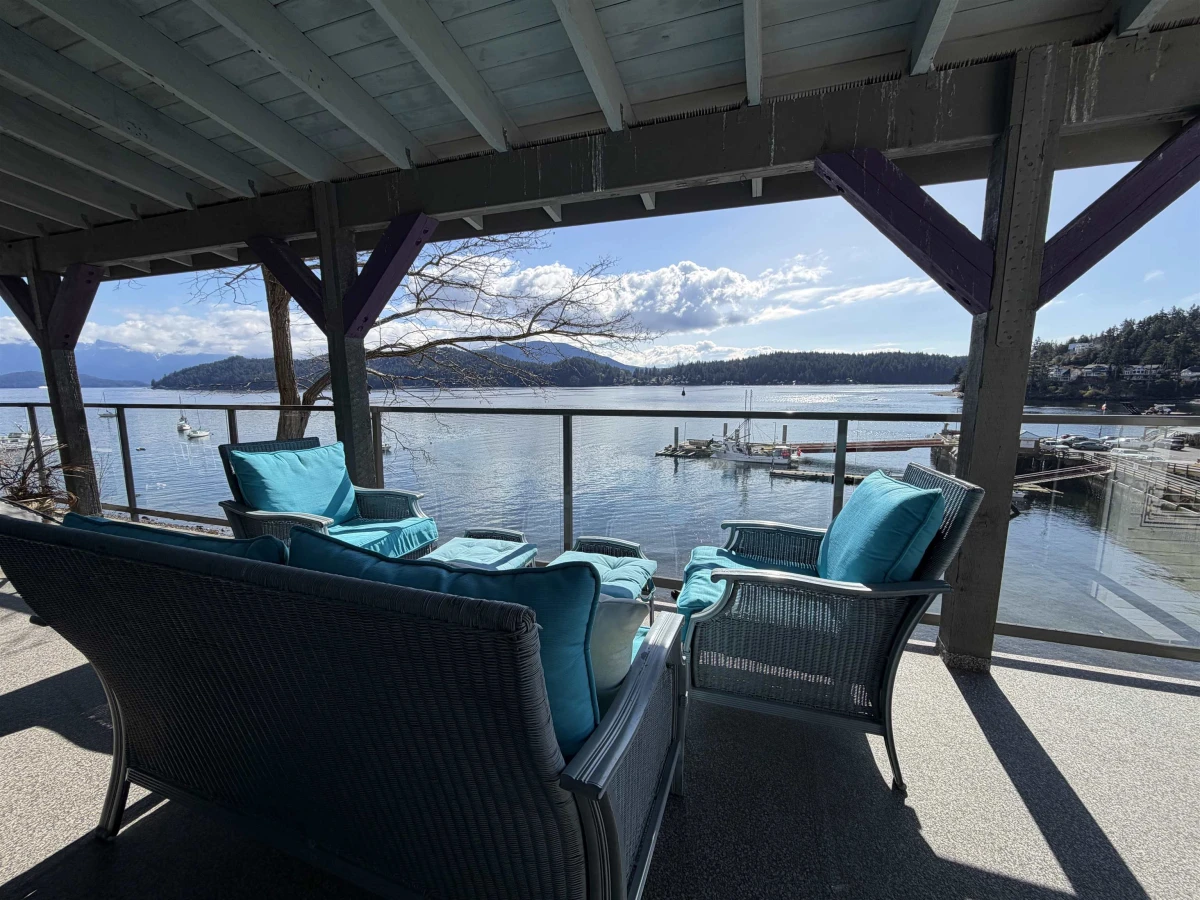Dining Area Photo of 418 Marine Drive, Gibsons, BC