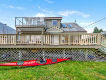 Outdoor Patio Photo of 351 Beachview Drive, North Vancouver, BC