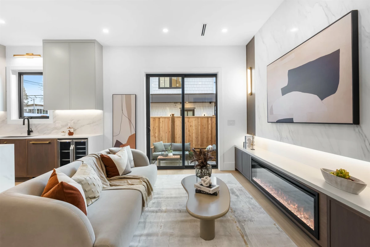 Family Room Photo of 2 546 E 46th Avenue, Vancouver, BC