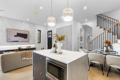 Breakfast Nook Photo of 2 546 E 46th Avenue, Vancouver, BC