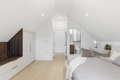 Powder Room Photo of 2 546 E 46th Avenue, Vancouver, BC