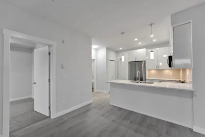 Kitchen Island Photo of 118 33886 Pine Street, Abbotsford, BC