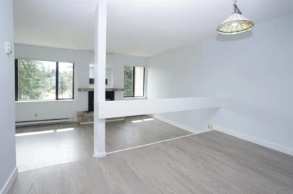 Kitchen Photo of 306 15275 19 Avenue, Surrey, BC