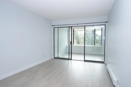 Walk-In Closet Photo of 306 15275 19 Avenue, Surrey, BC