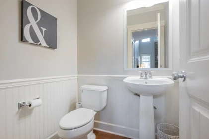 Guest Bathroom Photo of 20410 98a Avenue, Langley, BC
