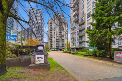 Front Yard Photo of 603 828 Agnes Street, New Westminster, BC