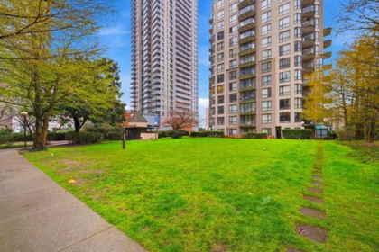 Outdoor Patio Photo of 603 828 Agnes Street, New Westminster, BC