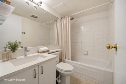 Powder Room Photo of 603 828 Agnes Street, New Westminster, BC