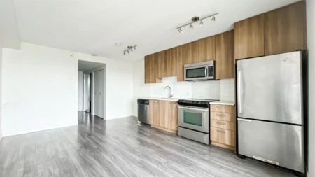 Pantry Photo of 2903 13325 102a Avenue, Surrey, BC