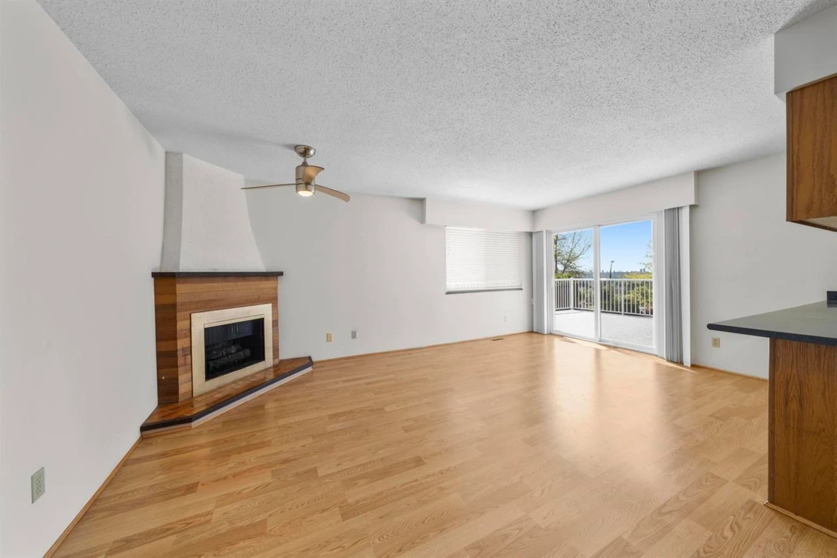 Dining Area Photo of 1060 Ayshire Drive, Burnaby, BC