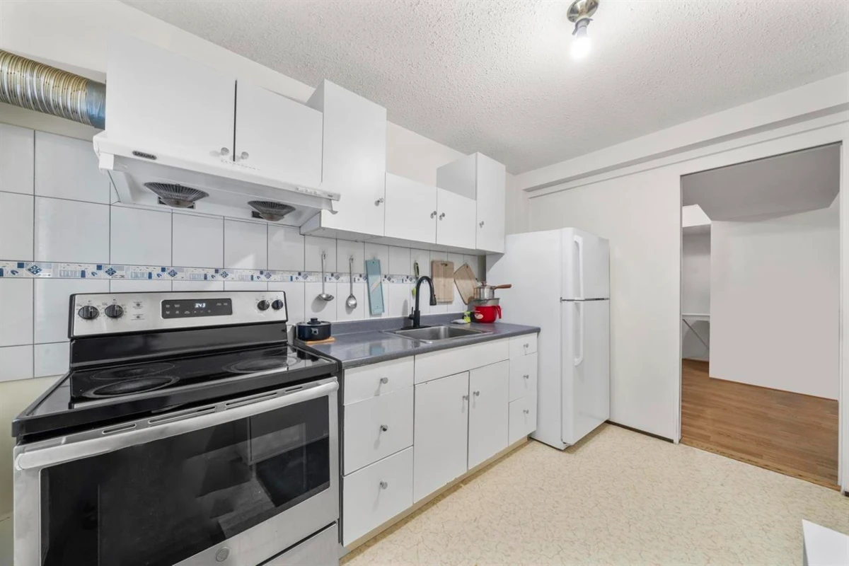 Laundry Room Photo of 1060 Ayshire Drive, Burnaby, BC