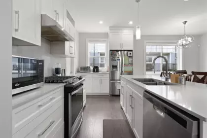 18 7410 194 Street, Surrey, BC, Surrey — Townhouse for sale