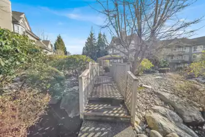 212 6557 121 Street, Surrey, BC, Surrey — Apartment/Condo for sale