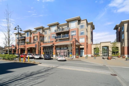 Community Amenities Photo (Clubhouse) of 203 2970 King George Boulevard, Surrey, BC