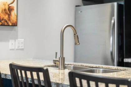 Kitchen Photo of 203 2970 King George Boulevard, Surrey, BC