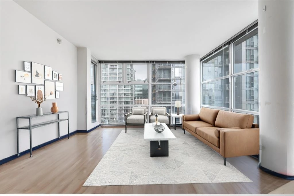 Exterior Rear Photo of 1806 111 W Georgia Street, Vancouver, BC