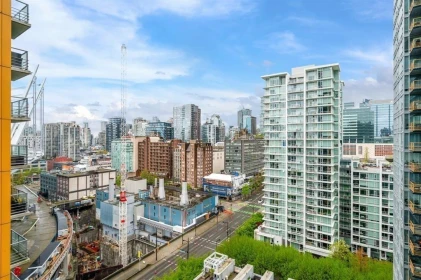 Breakfast Nook Photo of 1806 111 W Georgia Street, Vancouver, BC