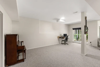 Hallway Photo of 15 11355 Cottonwood Drive, Maple Ridge, BC