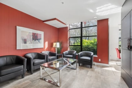 Entry Foyer Photo of 1610 5380 Oben Street, Vancouver, BC