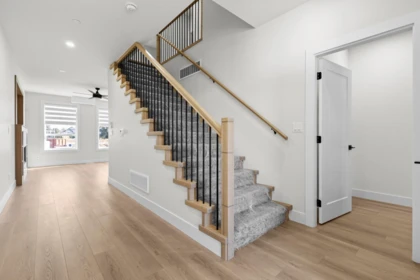 Hallway Photo of 8576 Dunbar Way, Mission, BC