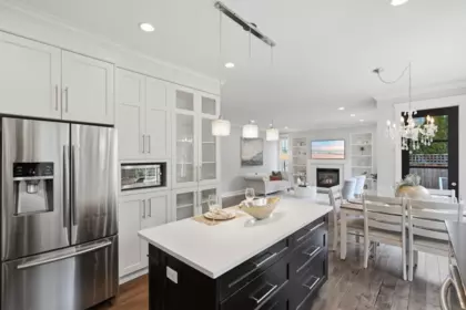 Breakfast Nook Photo of 927 163 Street, Surrey, BC