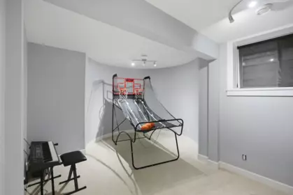 Laundry Room Photo of 927 163 Street, Surrey, BC