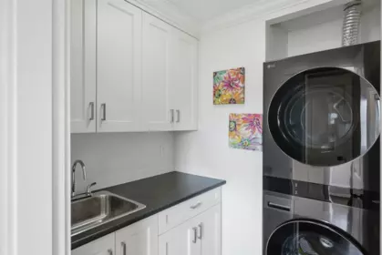 Mudroom Photo of 927 163 Street, Surrey, BC