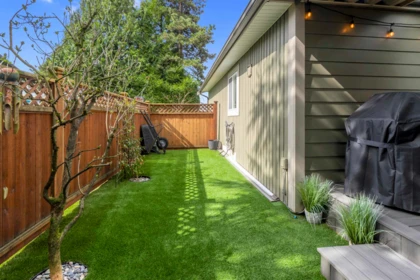 Laundry Room Photo of 8168 132a Street, Surrey, BC
